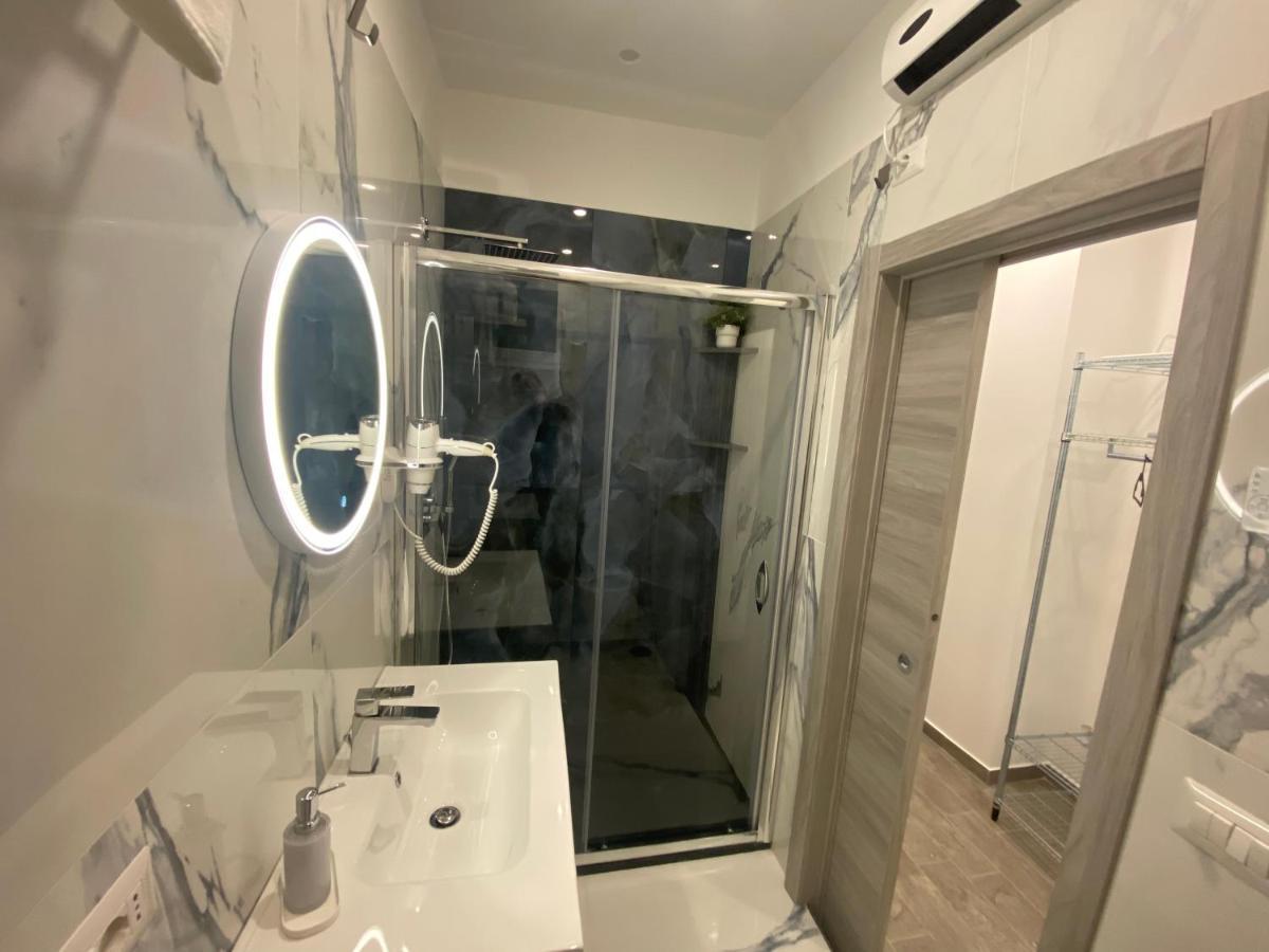 The Nest Of Via Toledo Apartment Naples Luaran gambar